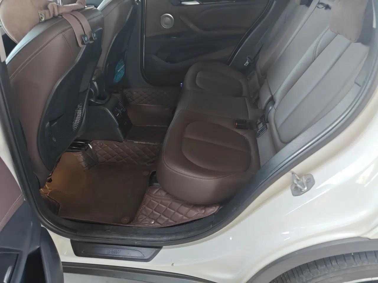 BMW X1 2022 sDrive25Li Leading Model — миниатюра 17