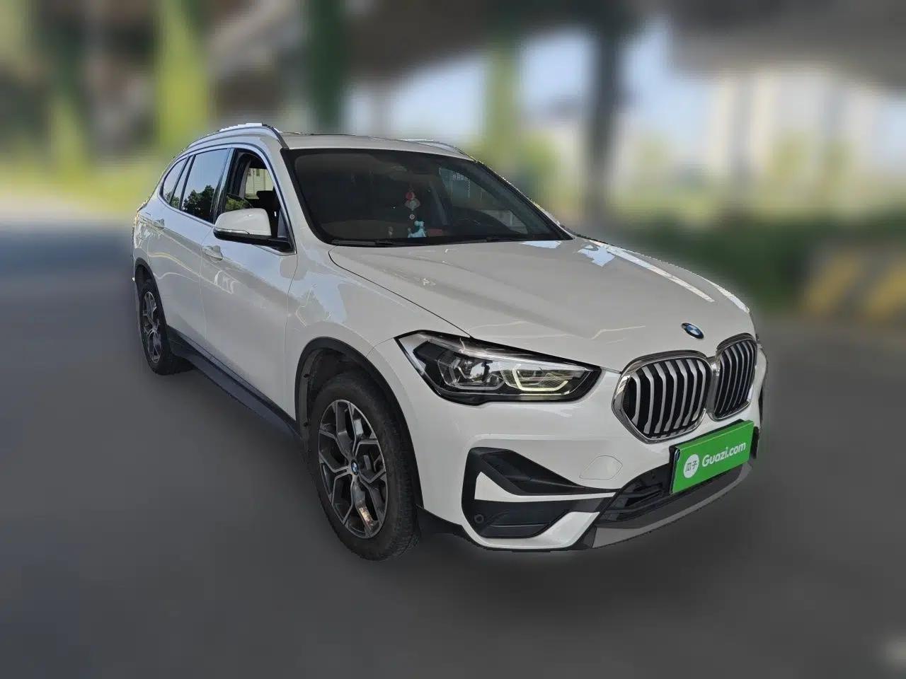 BMW X1 2022 sDrive25Li Leading Model — миниатюра 3
