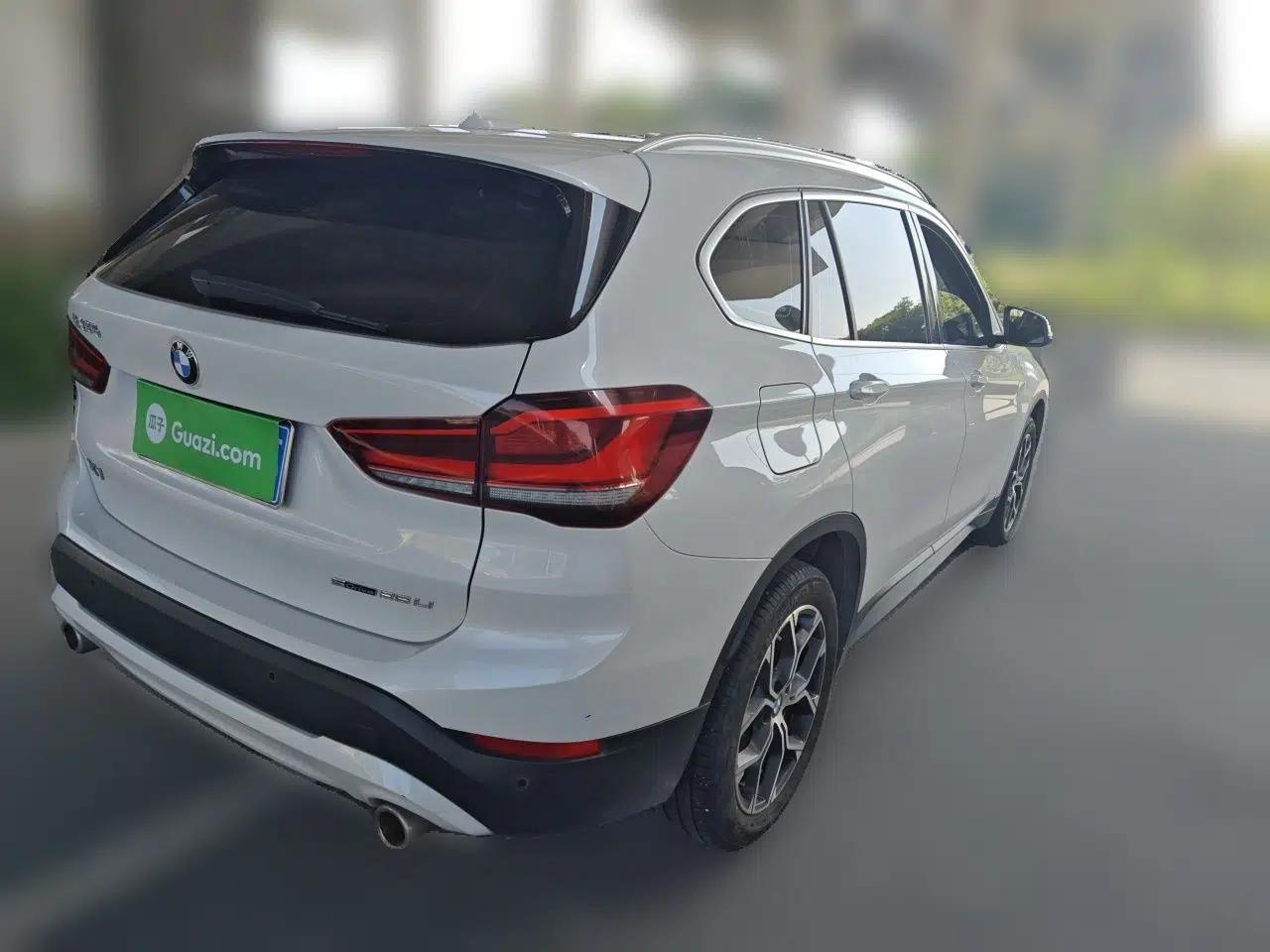 BMW X1 2022 sDrive25Li Leading Model — миниатюра 6