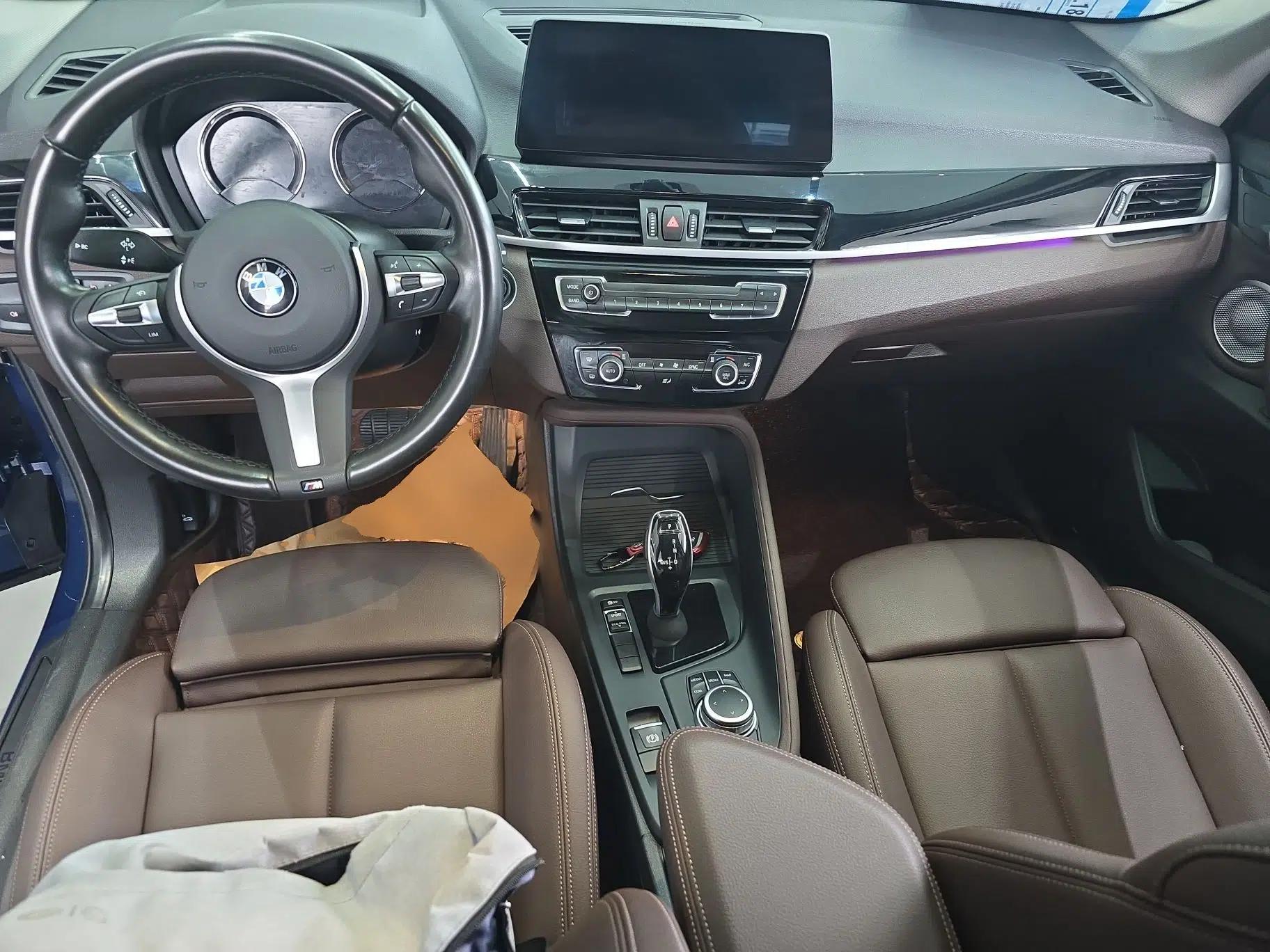 BMW X1 2021 Restyled sDrive25Li Leading Edition — миниатюра 12