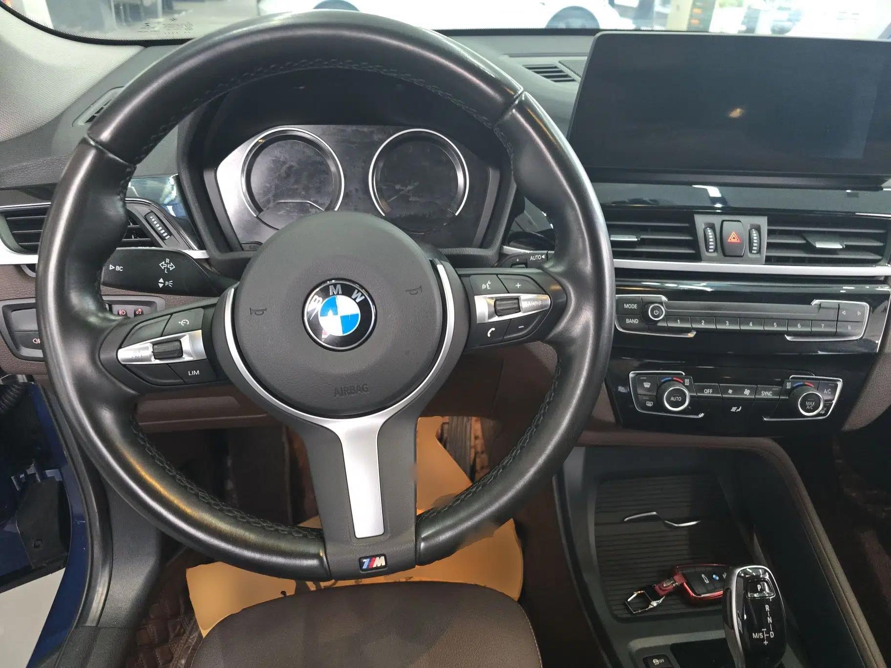 BMW X1 2021 Restyled sDrive25Li Leading Edition — миниатюра 13
