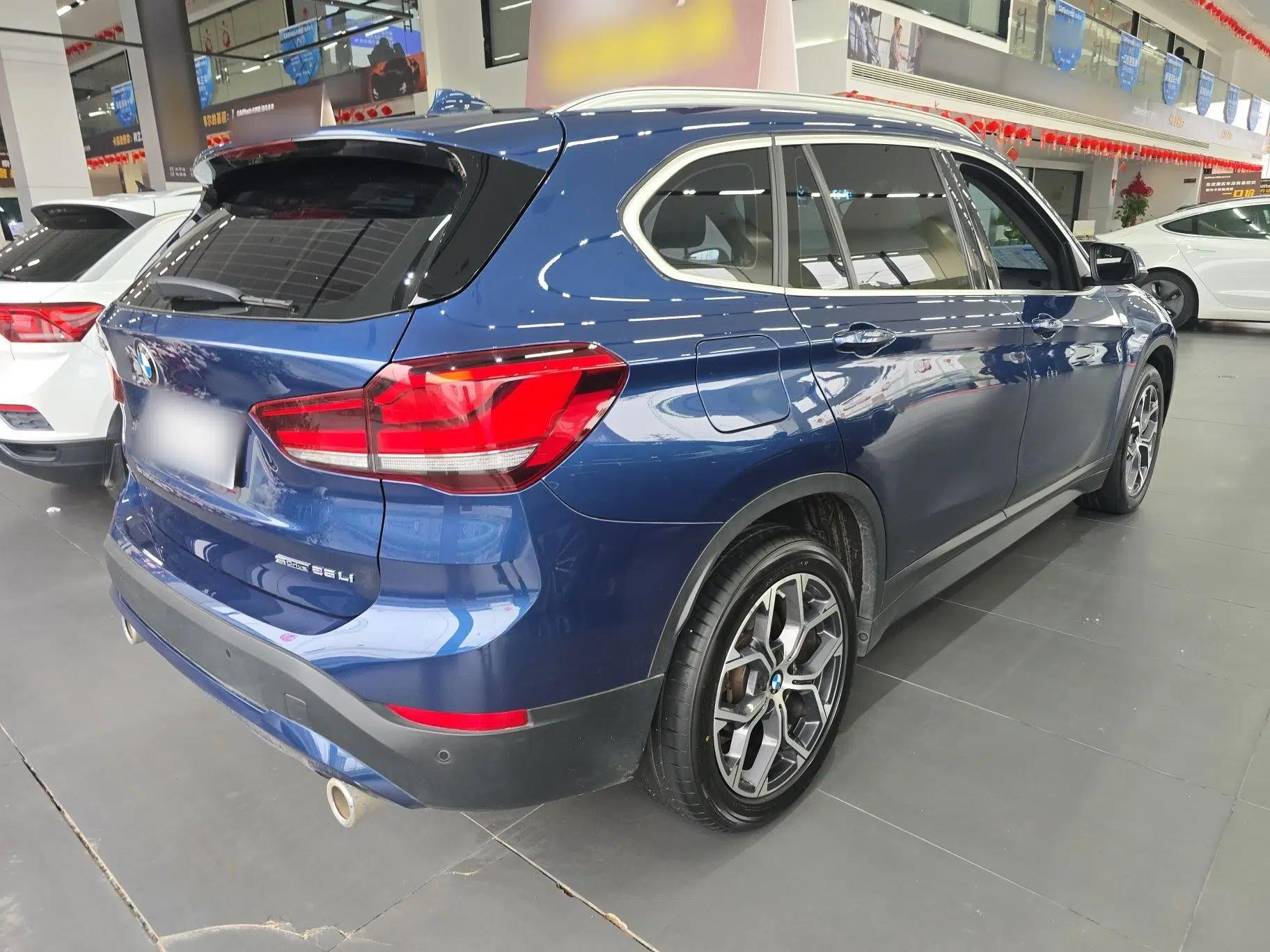 BMW X1 2021 Restyled sDrive25Li Leading Edition — миниатюра 4