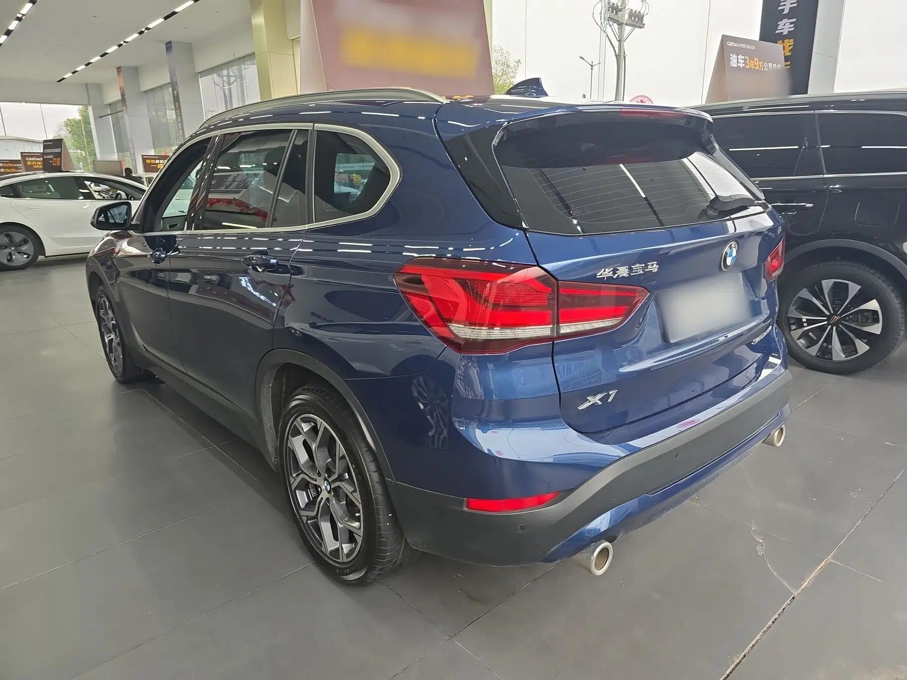 BMW X1 2021 Restyled sDrive25Li Leading Edition — миниатюра 8