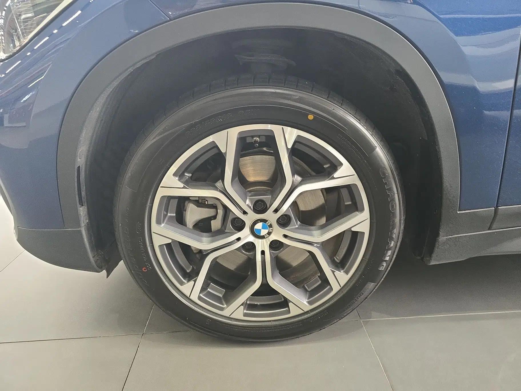 BMW X1 2021 Restyled sDrive25Li Leading Edition — миниатюра 10