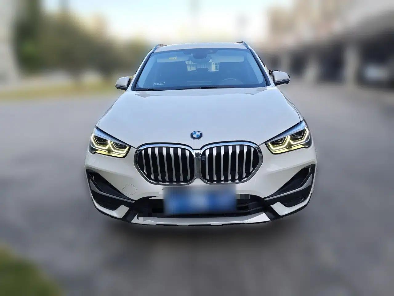 BMW X1 2021 xDrive25Li Luxury Model — миниатюра 2