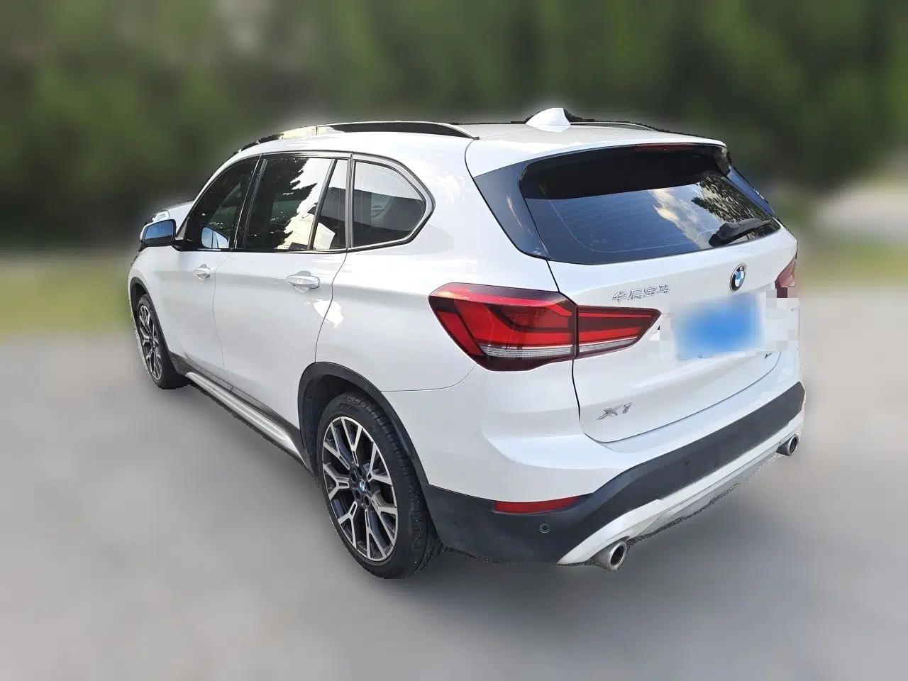 BMW X1 2021 xDrive25Li Luxury Model — миниатюра 4