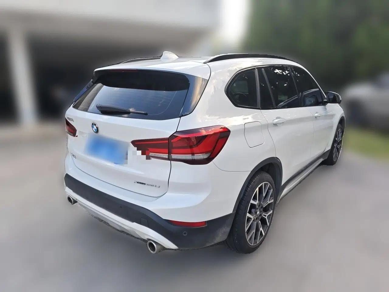 BMW X1 2021 xDrive25Li Luxury Model — миниатюра 6
