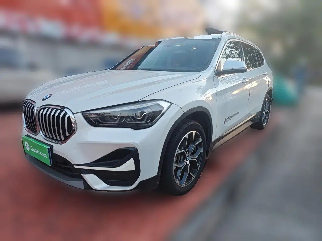 BMW X1 2020 sDrive25Li Leading Model — миниатюра 1