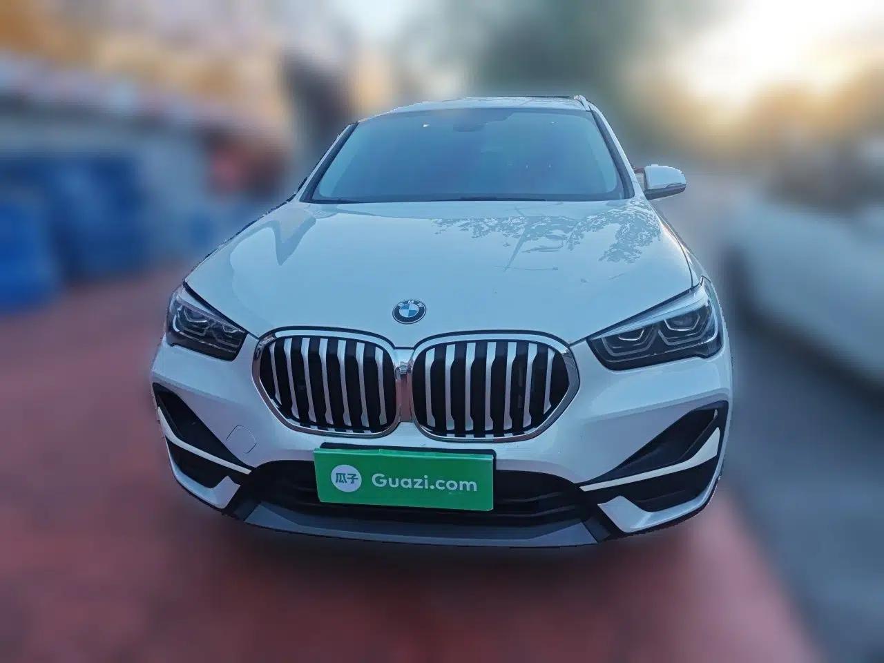 BMW X1 2020 sDrive25Li Leading Model — миниатюра 2