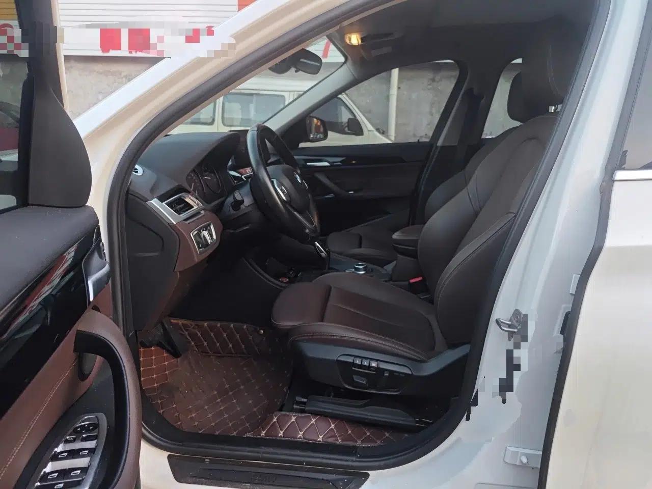 BMW X1 2020 sDrive25Li Leading Model — миниатюра 16