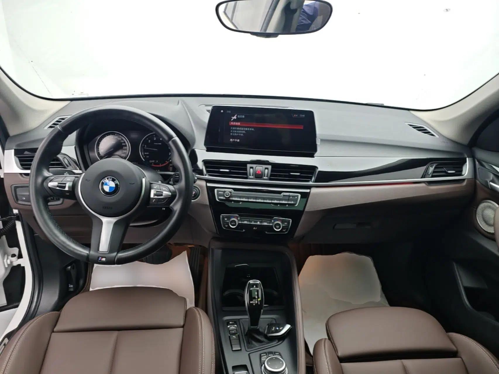 BMW X1 2022 sDrive25Li Leading Model — миниатюра 12