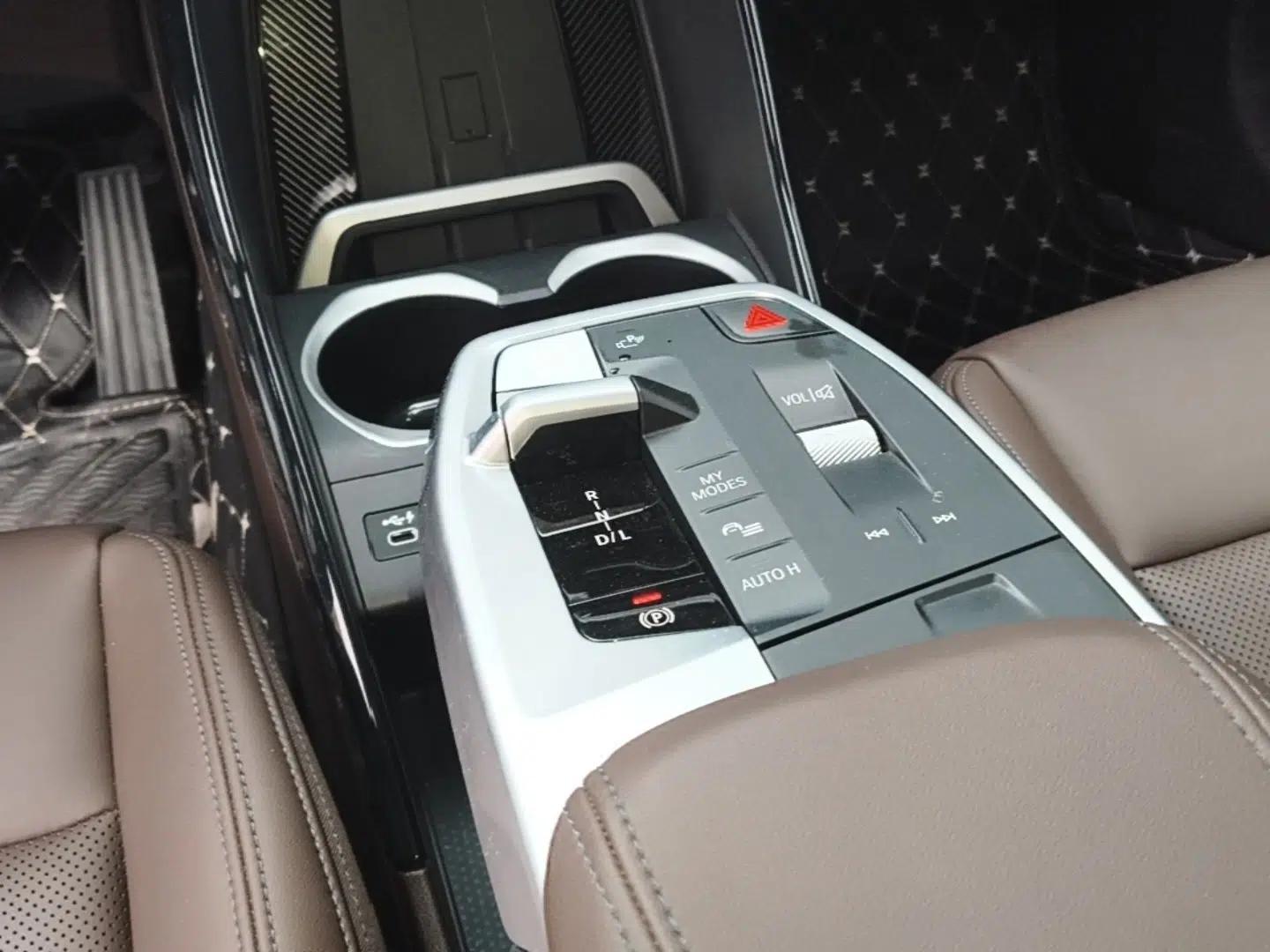 BMW X1 2023 sDrive25Li X Design Package — миниатюра 16