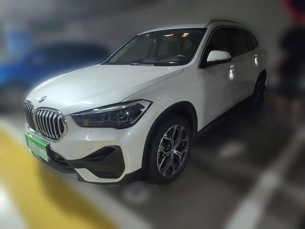 BMW X1 2020 sDrive25Li Leading Model — миниатюра 1