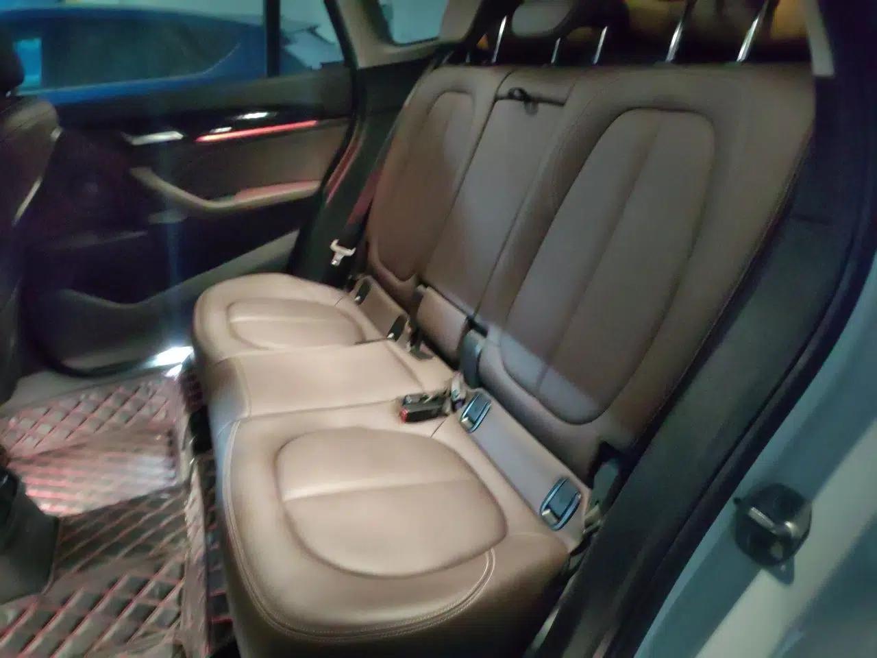 BMW X1 2020 sDrive25Li Leading Model — миниатюра 17