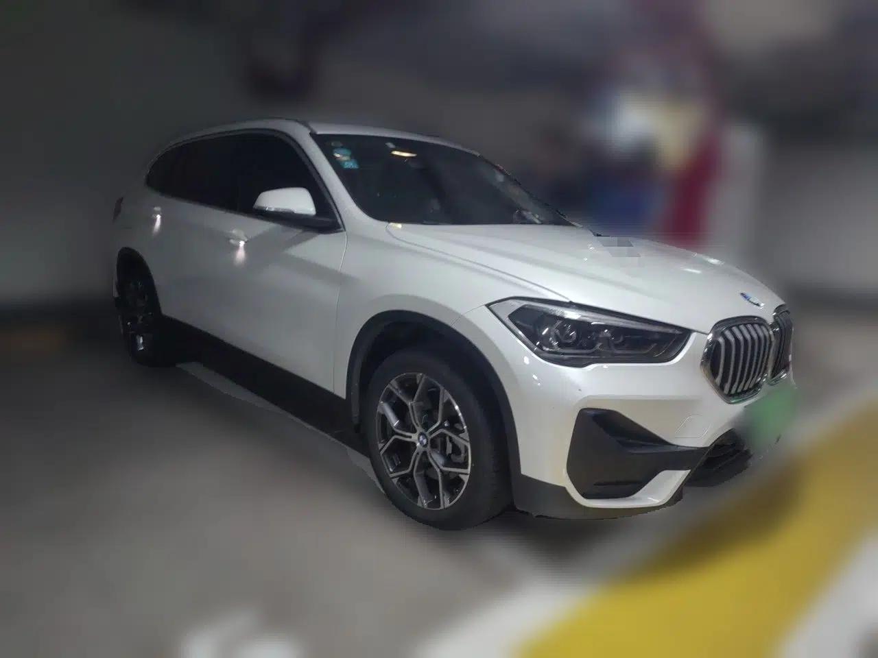 BMW X1 2020 sDrive25Li Leading Model — миниатюра 3