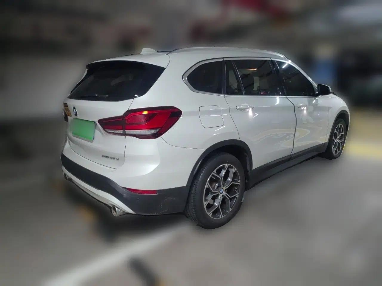 BMW X1 2020 sDrive25Li Leading Model — миниатюра 6