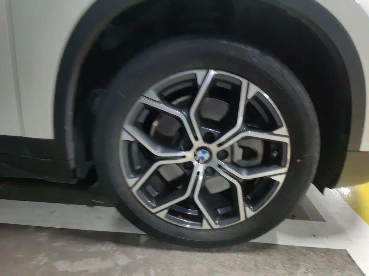 BMW X1 2020 sDrive25Li Leading Model — миниатюра 8