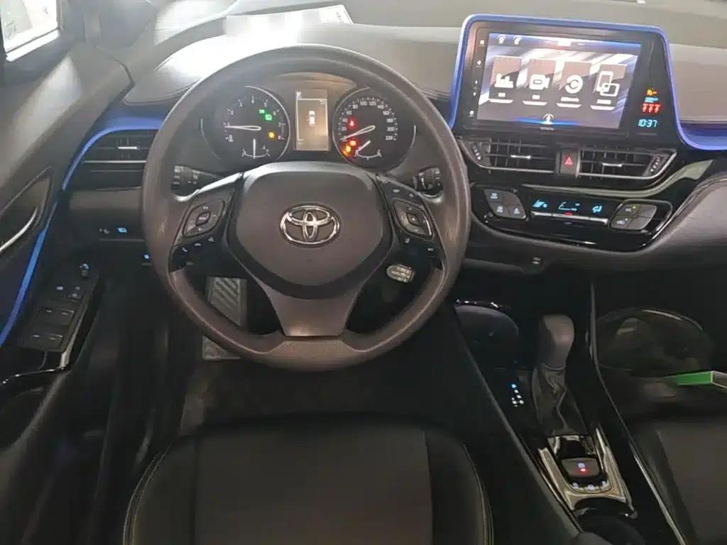 2020 Toyota IZOA 2.0L Enjoy Edition — миниатюра 11