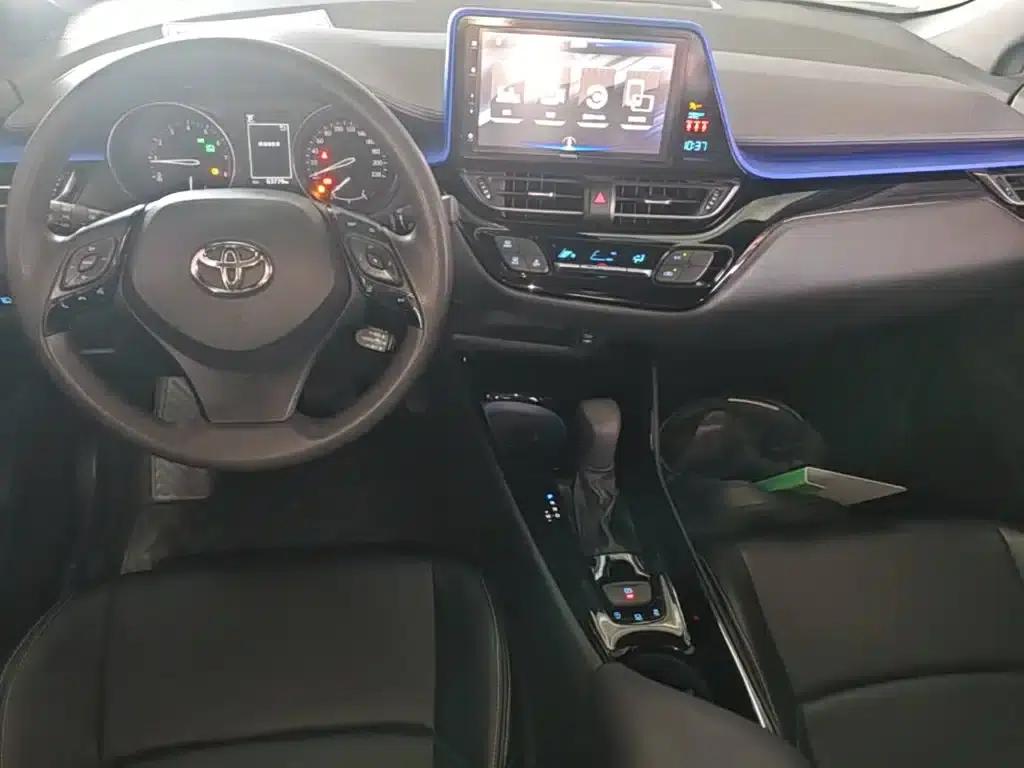 2020 Toyota IZOA 2.0L Enjoy Edition — миниатюра 10