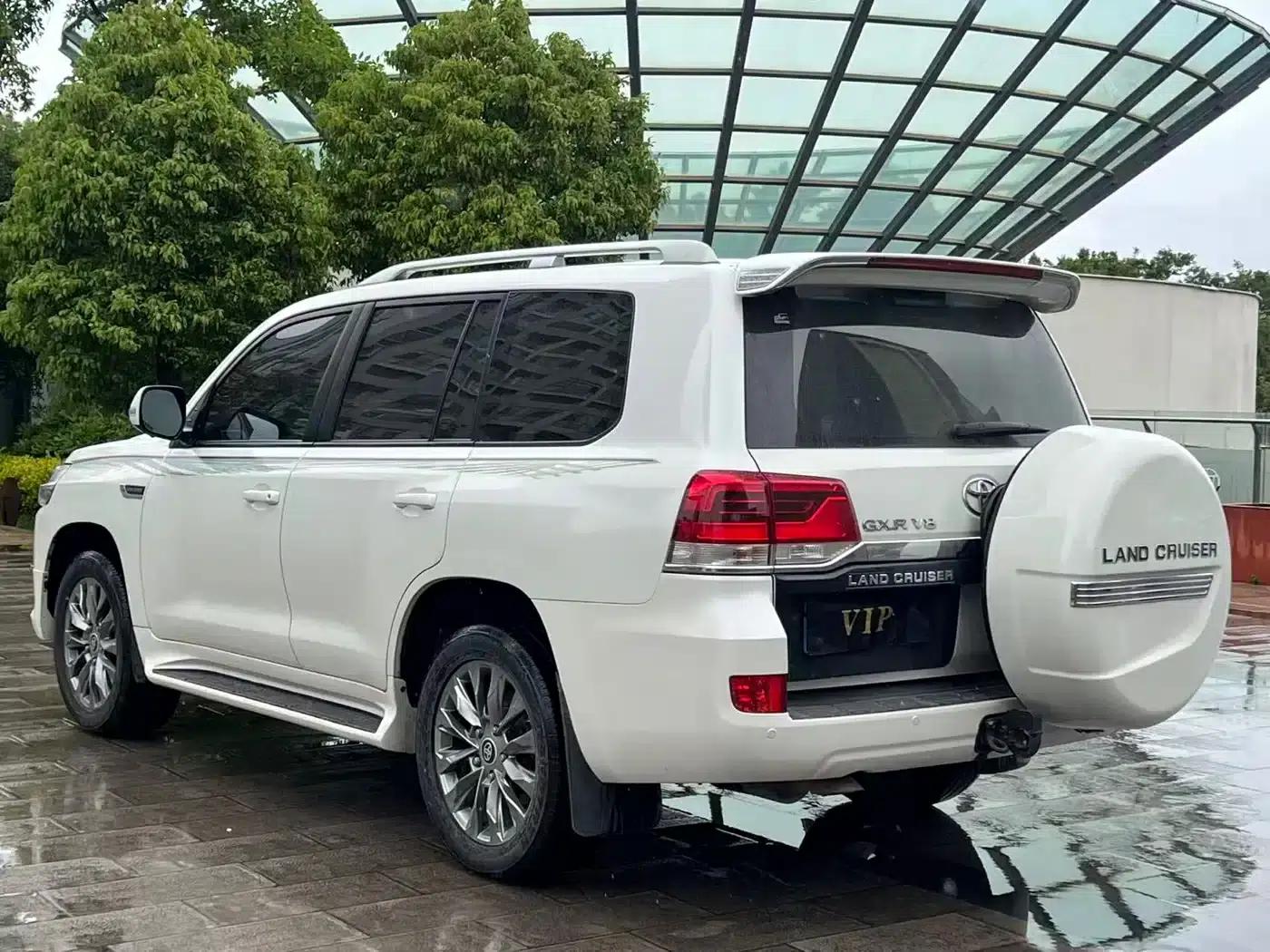 2018 Land Cruiser (Imported) 4.6L Middle East Edition — миниатюра 4