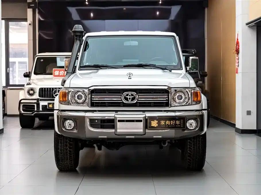 Land Cruiser (Imported) LC76 2015 Model 4.0L Manual — миниатюра 2