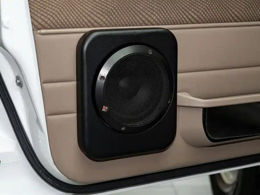Land Cruiser (Imported) LC76 2015 Model 4.0L Manual — миниатюра 12