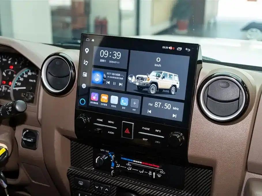 Land Cruiser (Imported) LC76 2015 Model 4.0L Manual — миниатюра 14
