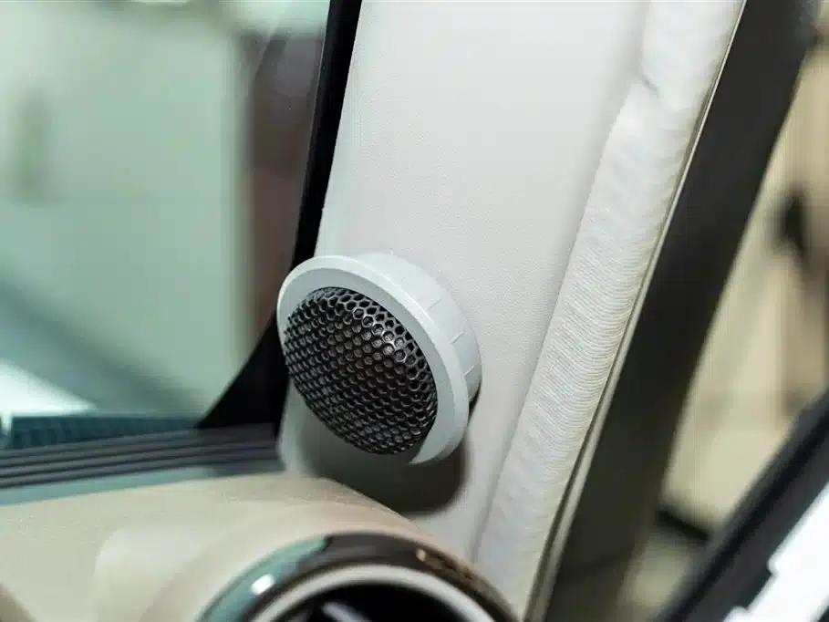 Land Cruiser (Imported) LC76 2015 Model 4.0L Manual — миниатюра 18