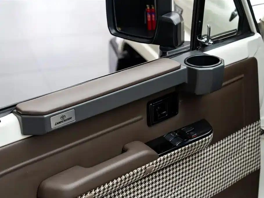 Land Cruiser (Imported) LC71 2024 Model 2.8T Diesel — миниатюра 12