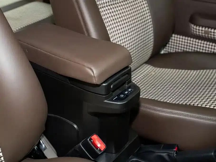 Land Cruiser (Imported) LC71 2024 Model 2.8T Diesel — миниатюра 16