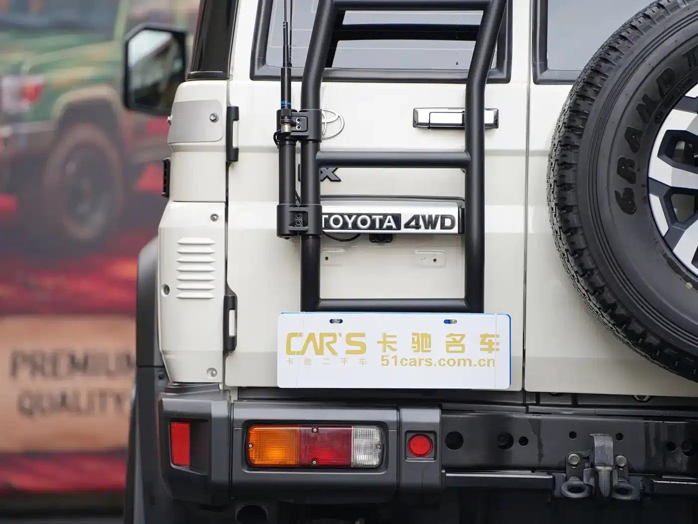 Land Cruiser (Imported) LC76 2024 Model 2.8T Diesel — миниатюра 11