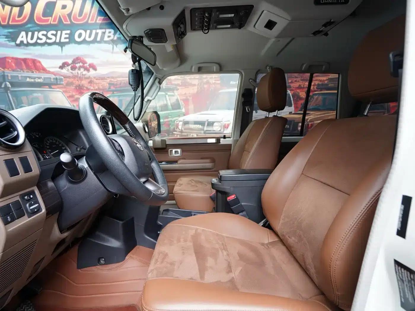 Land Cruiser (Imported) LC76 2024 Model 2.8T Diesel — миниатюра 18