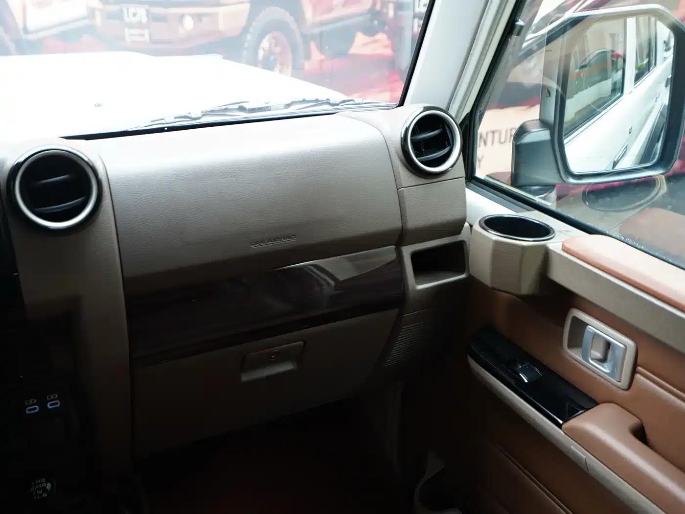 Land Cruiser (Imported) LC76 2024 Model 2.8T Diesel — миниатюра 24