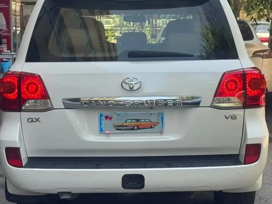 2013 Land Cruiser (Imported) 4.0L Automatic — миниатюра 8