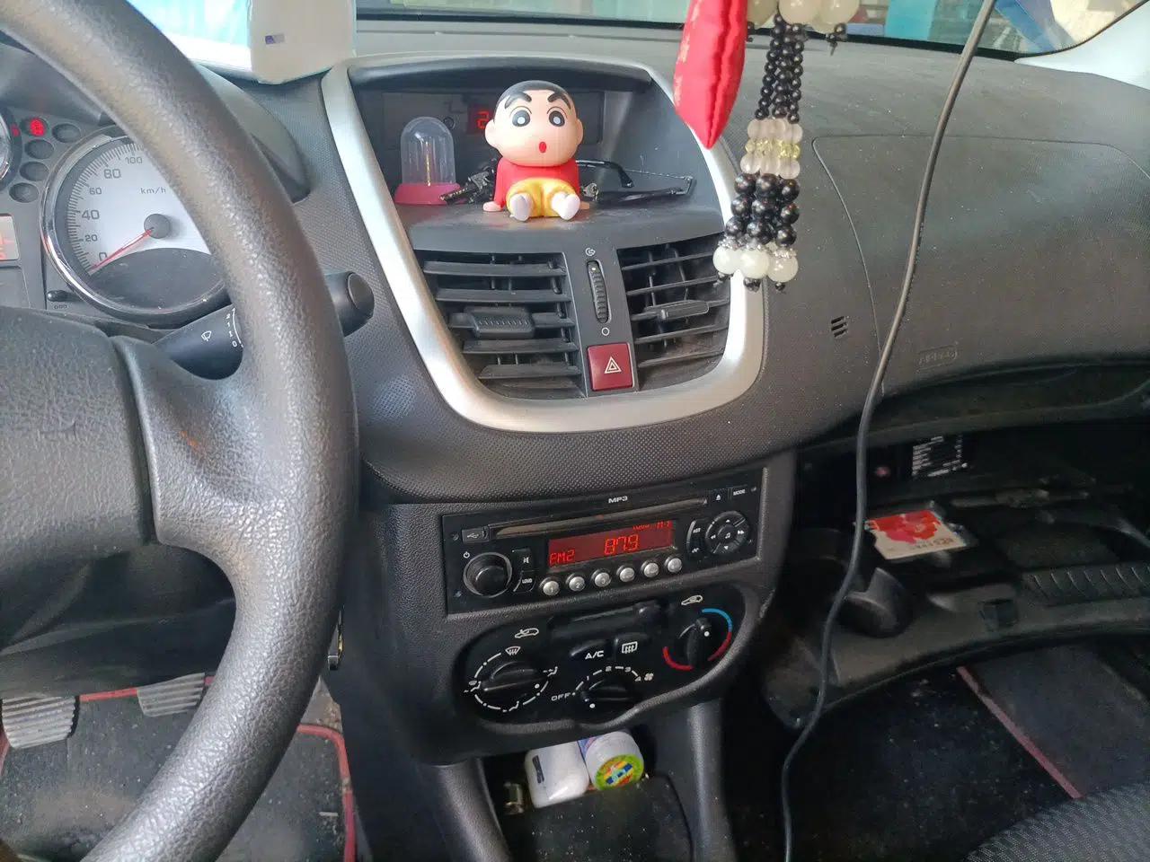 Peugeot 207 2011 Sedan 1.4L Manual Yule Edition — миниатюра 13