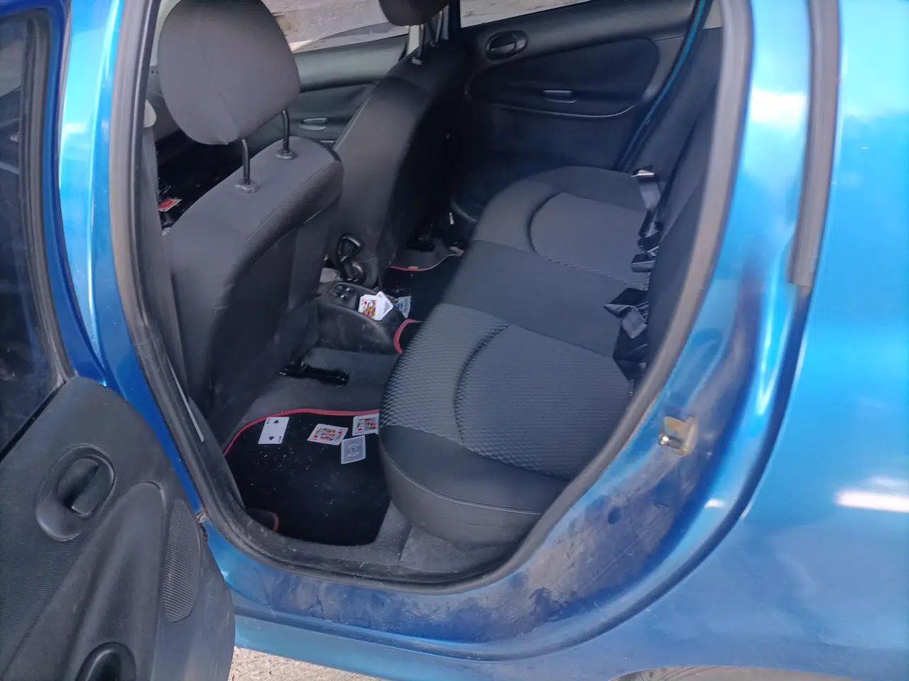 Peugeot 207 2011 Sedan 1.4L Manual Yule Edition — миниатюра 17