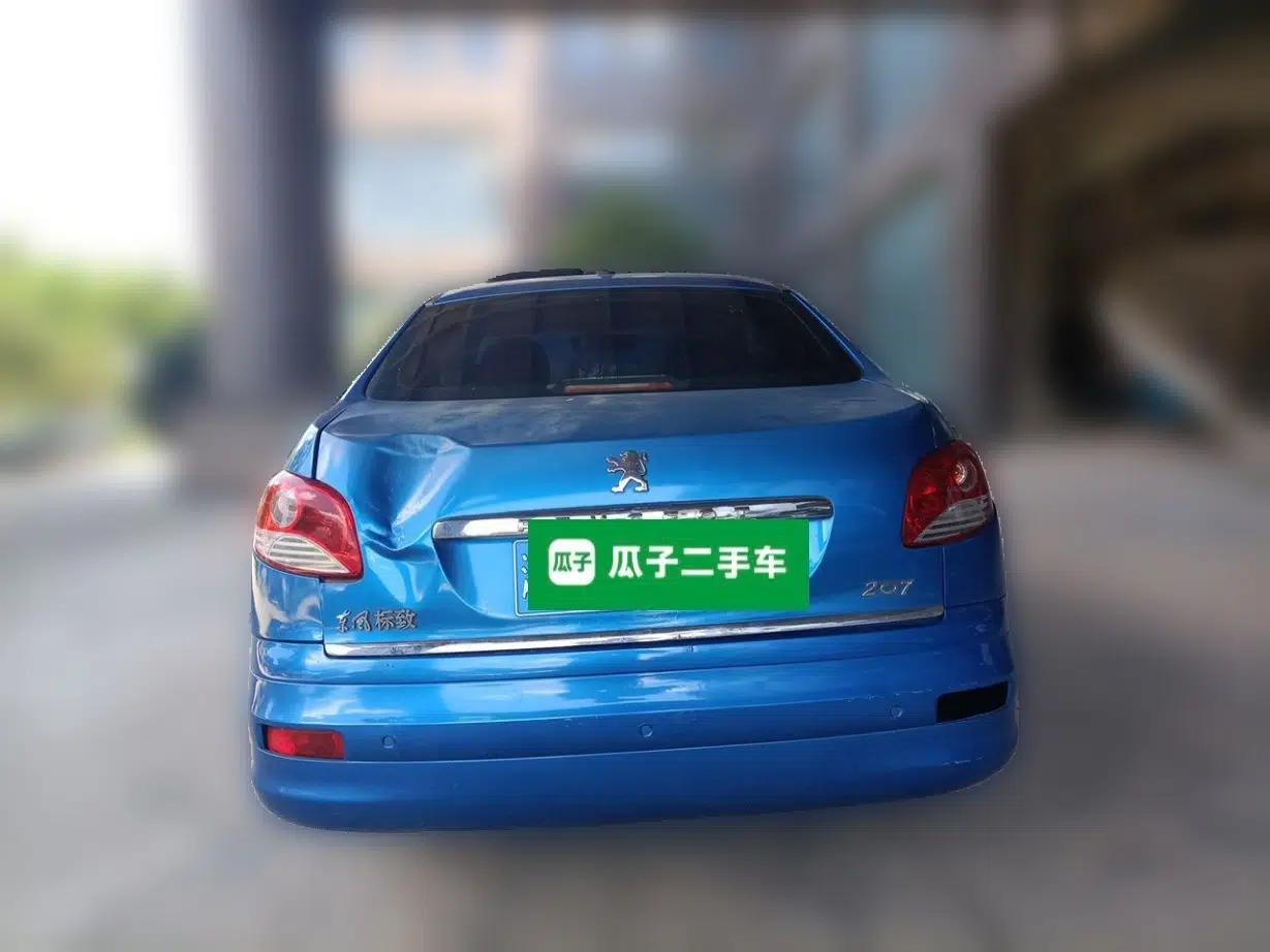 Peugeot 207 2011 Sedan 1.4L Manual Yule Edition — миниатюра 5