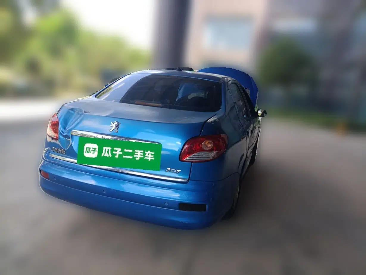 Peugeot 207 2011 Sedan 1.4L Manual Yule Edition — миниатюра 6