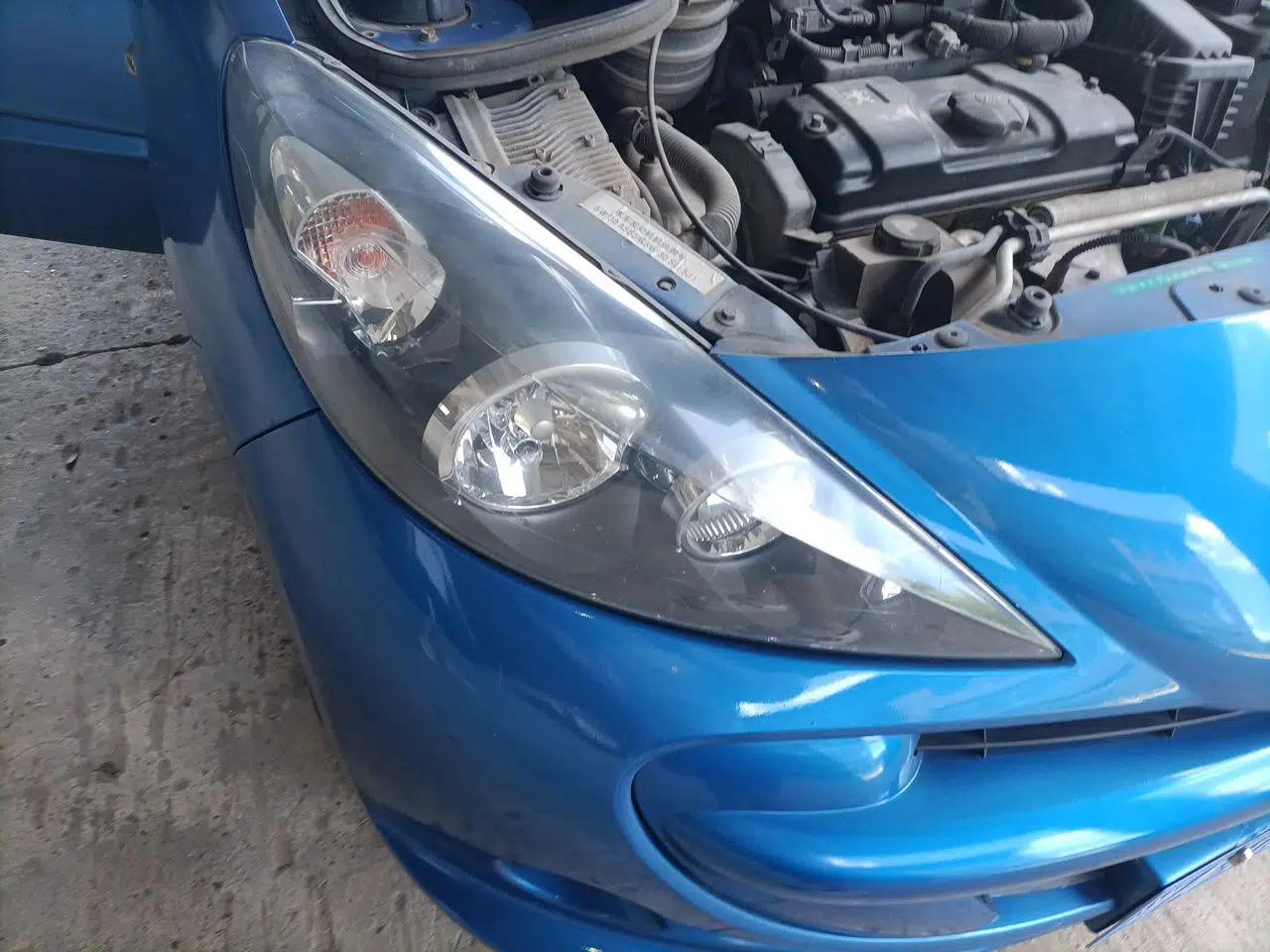 Peugeot 207 2011 Sedan 1.4L Manual Yule Edition — миниатюра 7