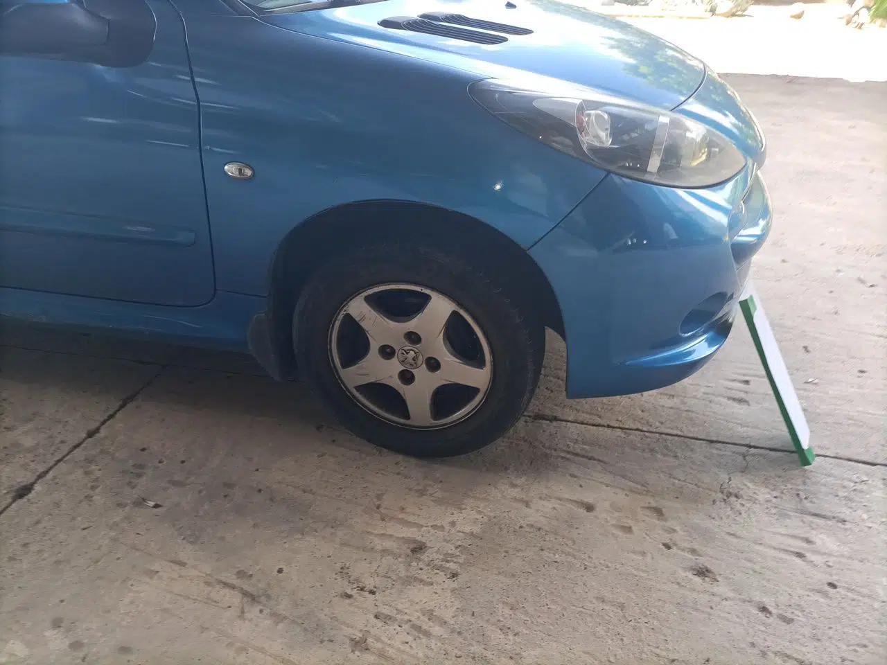 Peugeot 207 2011 Sedan 1.4L Manual Yule Edition — миниатюра 8