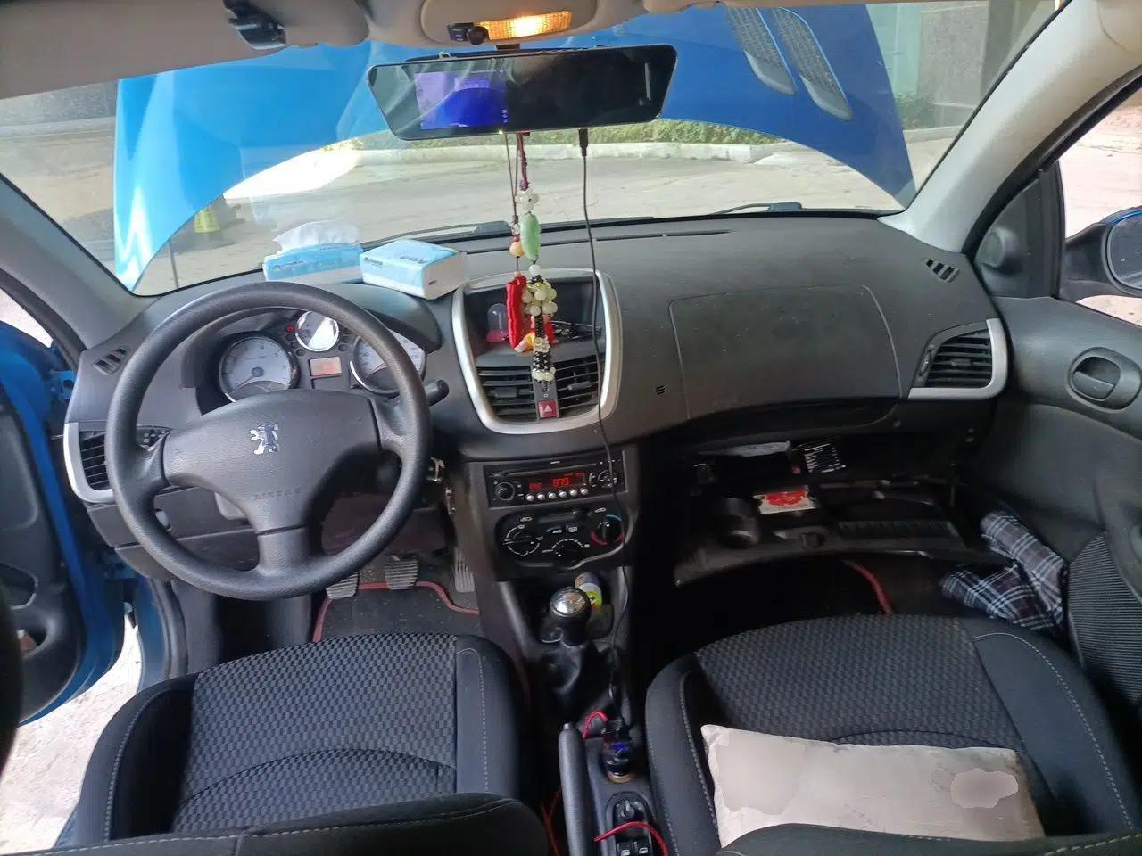 Peugeot 207 2011 Sedan 1.4L Manual Yule Edition — миниатюра 9