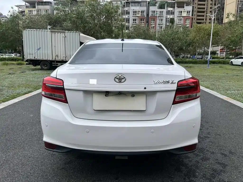 YARiS L 2017 1.5E CVT Dynamic Edition — миниатюра 8