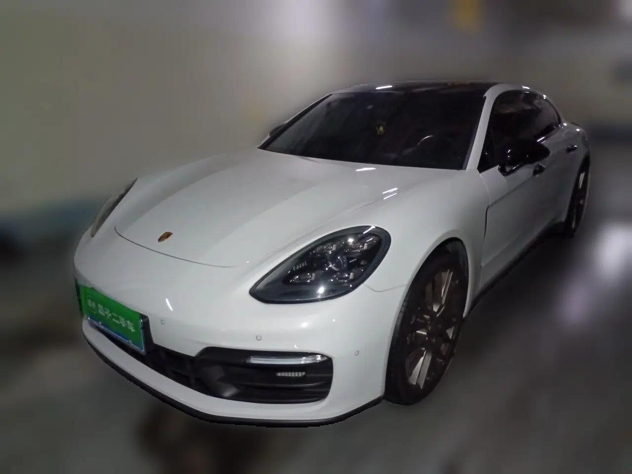 Porsche Panamera 2023-Year Restyled Panamera Executive Extended Platinum Edition 2.9T — миниатюра 1