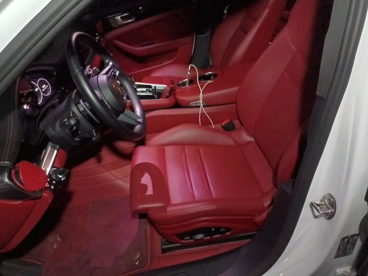 Porsche Panamera 2023-Year Restyled Panamera Executive Extended Platinum Edition 2.9T — миниатюра 15