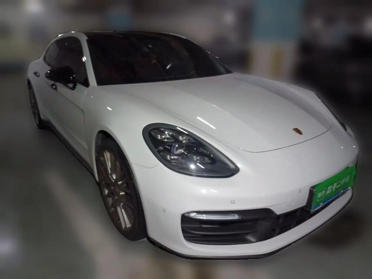 Porsche Panamera 2023-Year Restyled Panamera Executive Extended Platinum Edition 2.9T — миниатюра 3