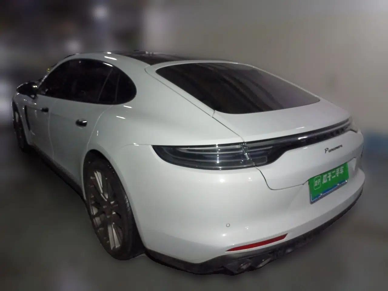 Porsche Panamera 2023-Year Restyled Panamera Executive Extended Platinum Edition 2.9T — миниатюра 4