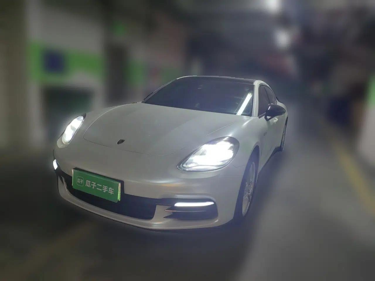 Porsche Panamera 2017 Panamera 4 E-Hybrid Executive Long Wheelbase 2.9T — миниатюра 1
