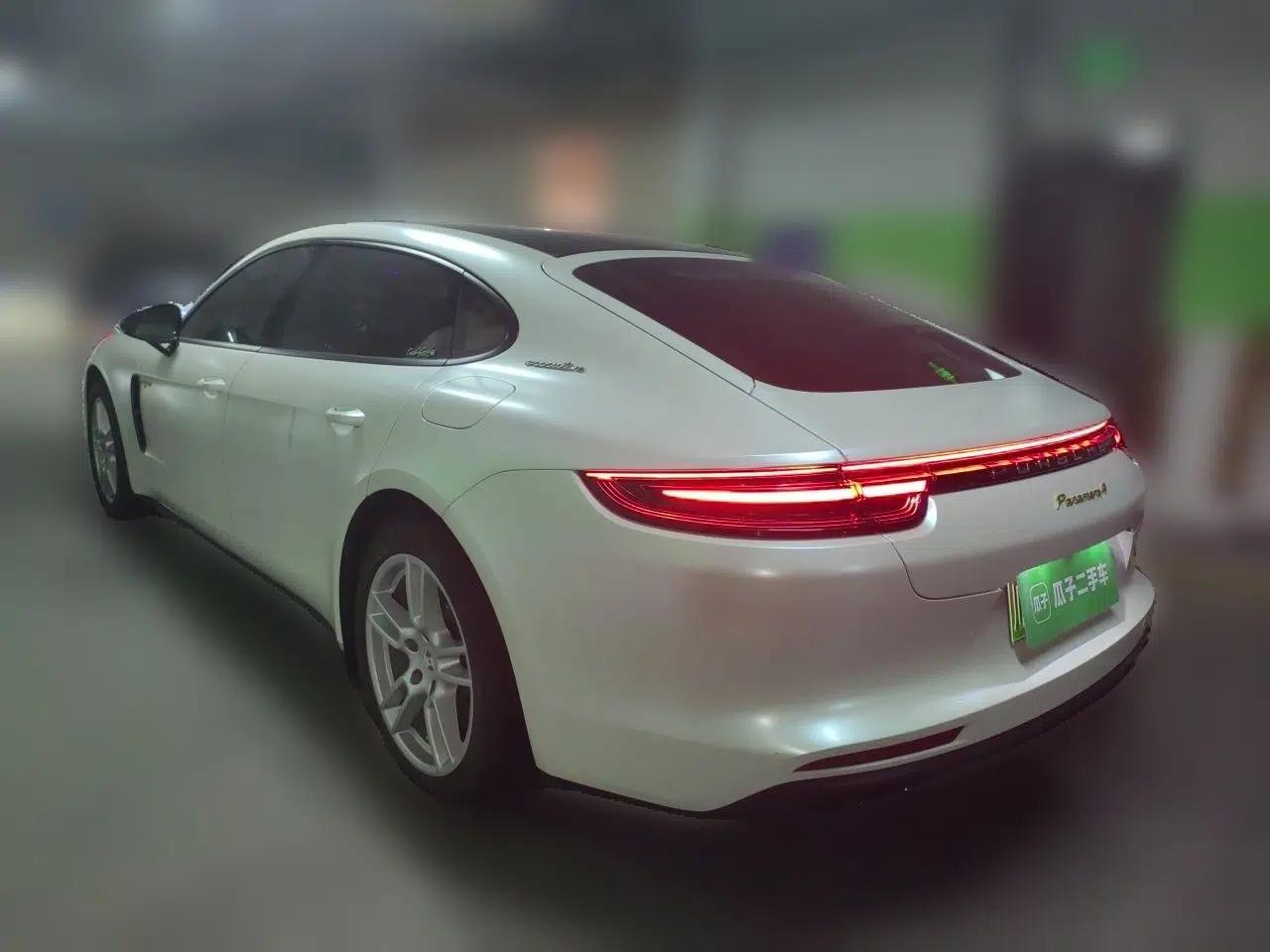 Porsche Panamera 2017 Panamera 4 E-Hybrid Executive Long Wheelbase 2.9T — миниатюра 4
