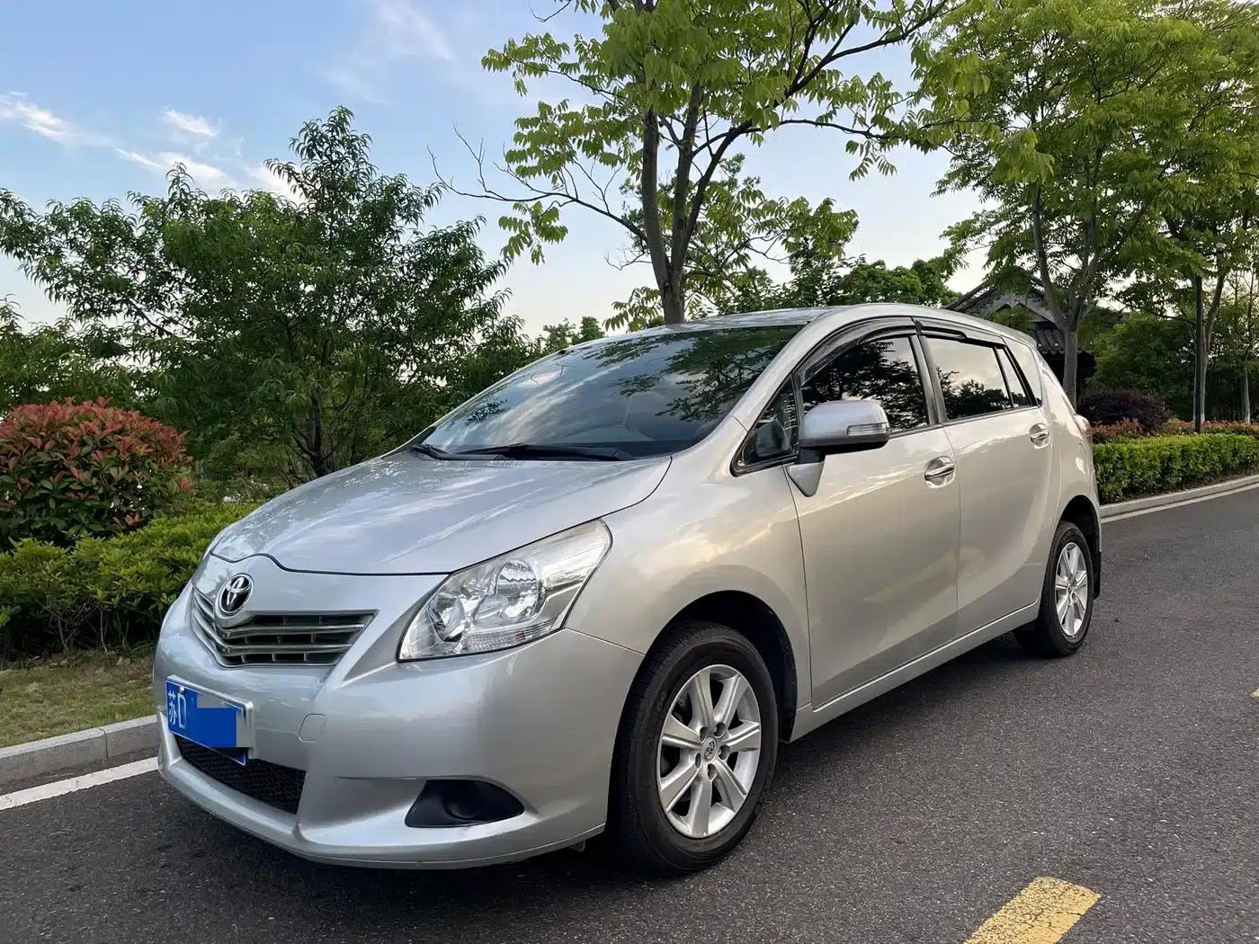 E'Z 2012 180G CVT Comfort Multi-functional Edition — миниатюра 1