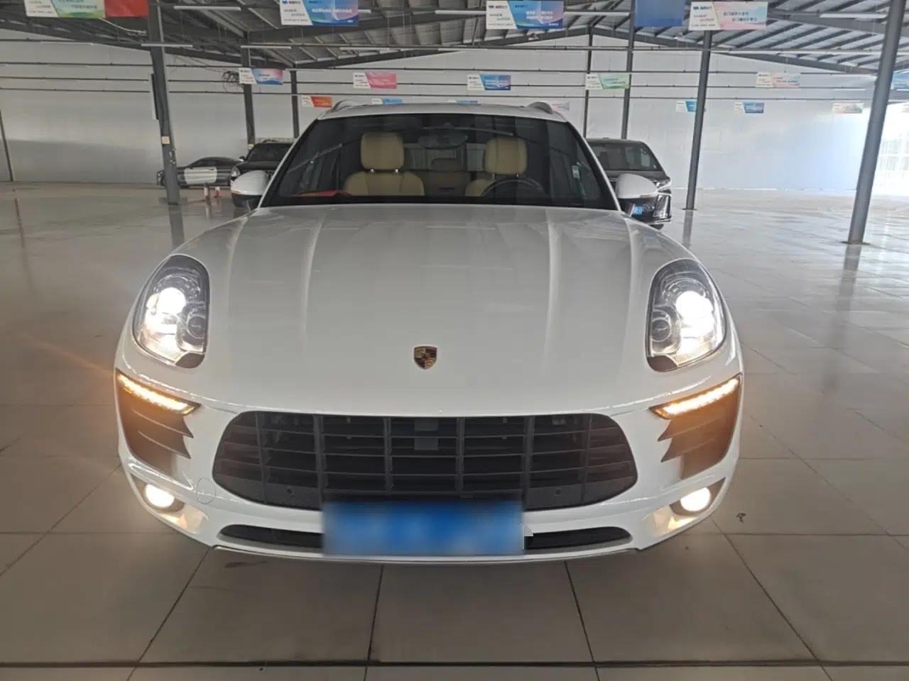 Porsche Macan 2017 Macan 2.0T — миниатюра 2